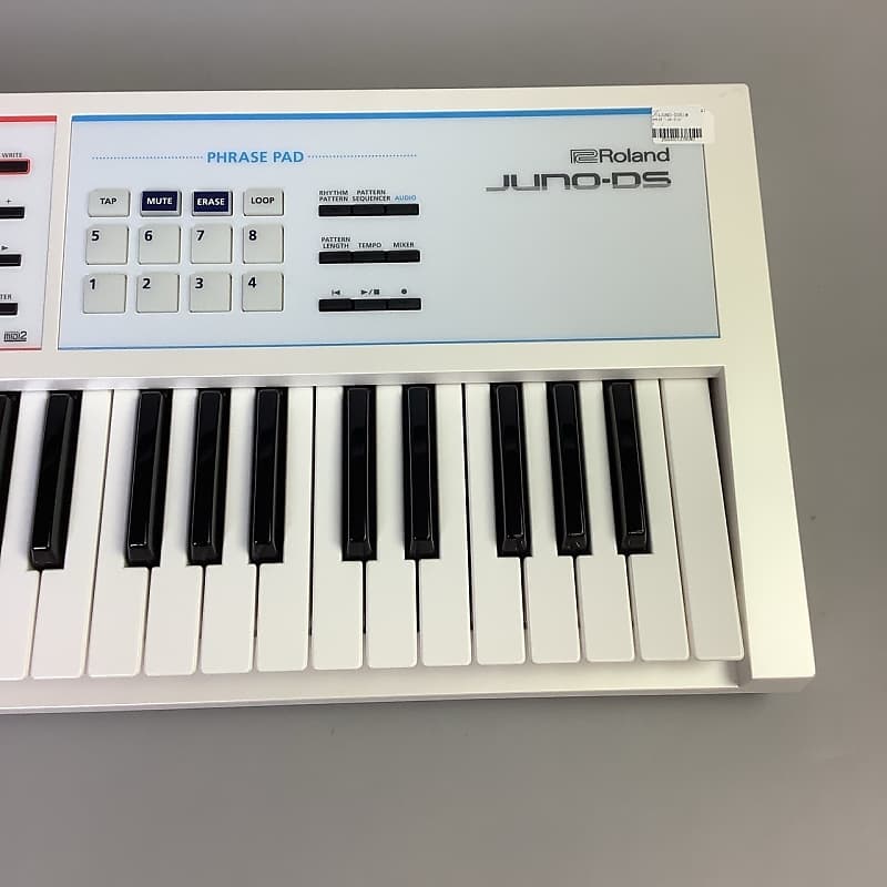 Roland JUNO-DS61W