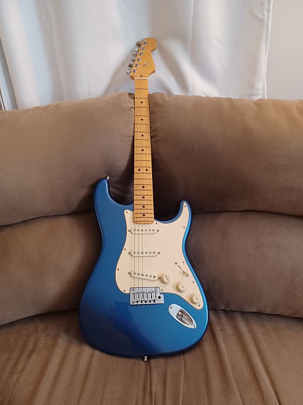 Fender American Ultra Stratocaster - Cobra Blue + Hard Shell Case image 1