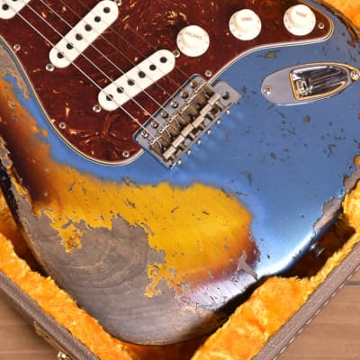 Fender Custom Limited Edition Roasted '60s Stratocaster Super Heavy Relic Lake Placed Blue over 3 Color Sunburst image 7