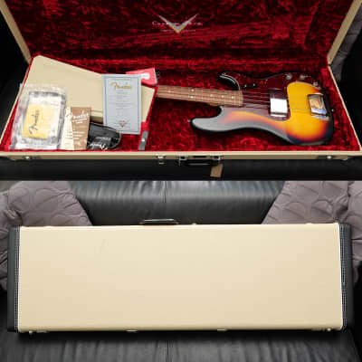 Fender Fender 2011 Custom Shop 1960 Closet Classic Precision bass 3 Tone Sunburst 2011 3 tone sunburst image 2