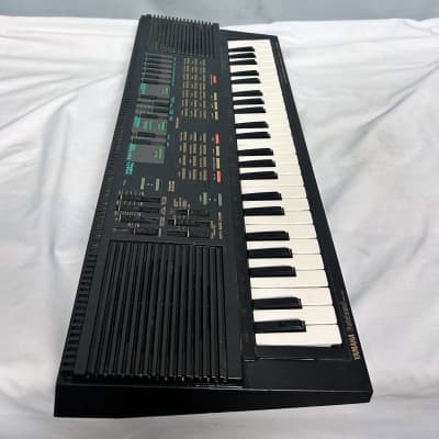 Yamaha PSS 560 Synthesizer image 8