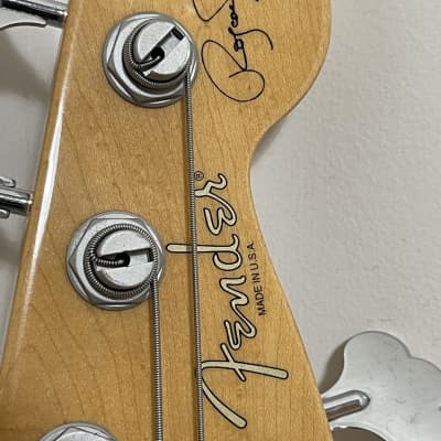 Fender Roscoe Beck Artist Signature V Bass Mid 90’s Early 2000’s - Sunburst image 6