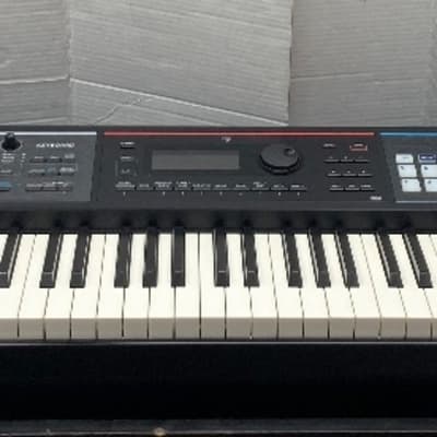 Roland Juno DS88 Synthesizer