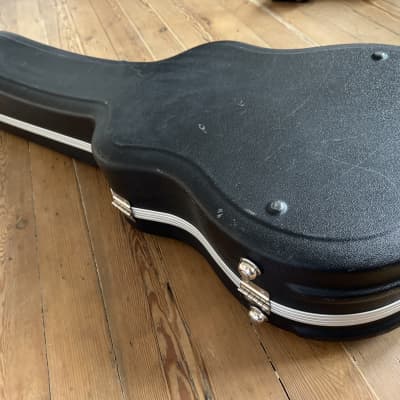 SKB 1SKB-300 Baby Taylor/Little Martin Acoustic Guitar Hard Case image 6