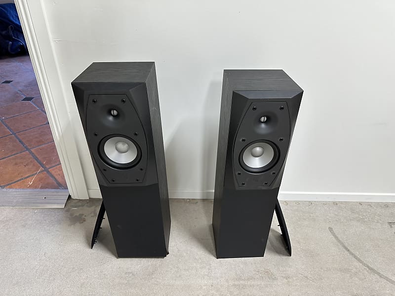 Infinity Entra Two Floorstanding Speakers (Pair)  			