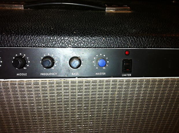 Fender Sidekick 65 BASS AMP Vintage Combo 65W 15