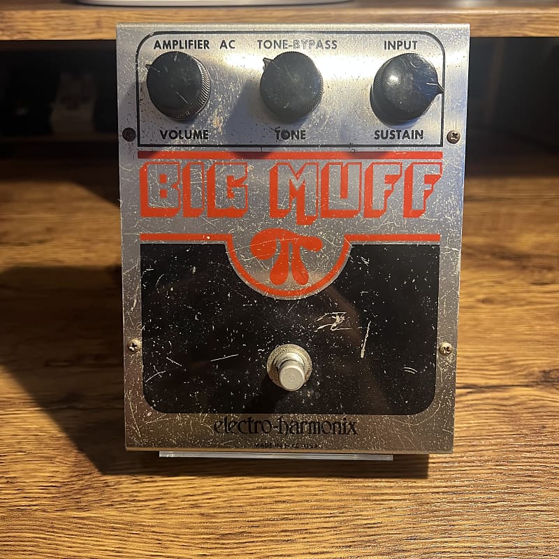 Electro-Harmonix Big Muff Pi V3 (Red & Black) | Reverb