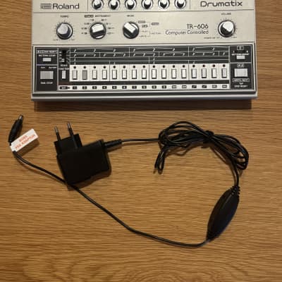 Roland TR-606 with Tubbutec Midi kit