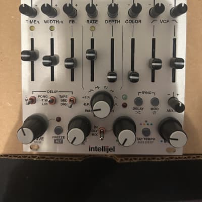 Intellijel Sealegs モジュラーシンセ Intellijel Sealegs モジュラーシンセ Intellijel Sealegs モジュラー