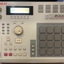 Akai Professional MPC2000 Midi Production Center 16 Bit Drum Machine Sampler MPC 2000