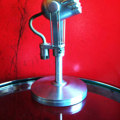 Vintage 1940's Electro-Voice 640C Omnidirectional Dynamic Microphone Hi Z w Electro Voice 423A stand display prop 630 650 726 image 3