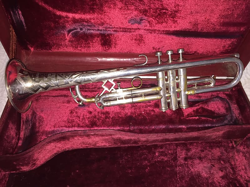 Trumpet H.N. White King Liberty Silver Tone All Silver Very good condition