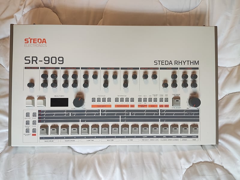 Steda SR-909 Rhythm Composer