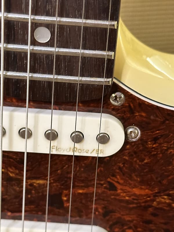 Hohner JT60 (Hollywood) 1992-1996 - Cream / Ivory Floyd Rose