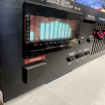 Vintage Yamaha EQ-32 Natural Sound Graphic Equalizer Spectrum Analyzer tested image 17