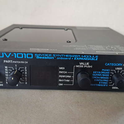 Roland JV-1010 64-Voice Synthesizer Module
