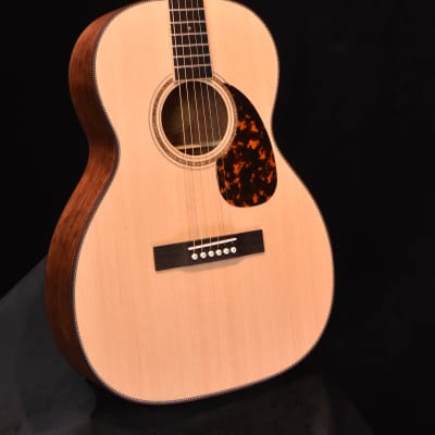 Larrivee 000-40 12 Fret Koa Small Body Special Acoustic Guitar for sale