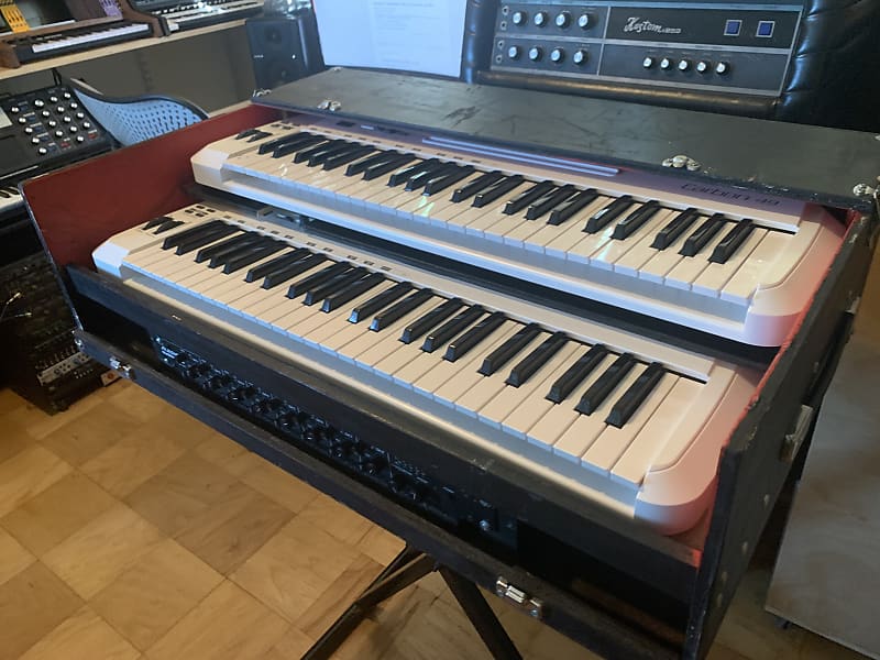 Custom Live MIDI Keyboard Rig Carbon 49 | Reverb