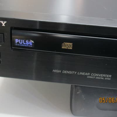Sony Model CDP-491 Single Disc CD player w Manual - Made in Japan - Tested image 6