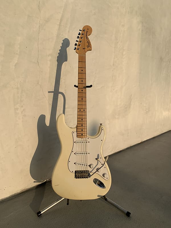 2002 Fender Masterbuilt Hendrix '68 Woodstock Stratocaster Olympic