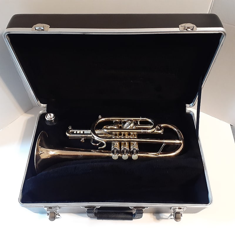 Getzen 481 Series with Shepherds Crook , Mouthpiece & Reverb