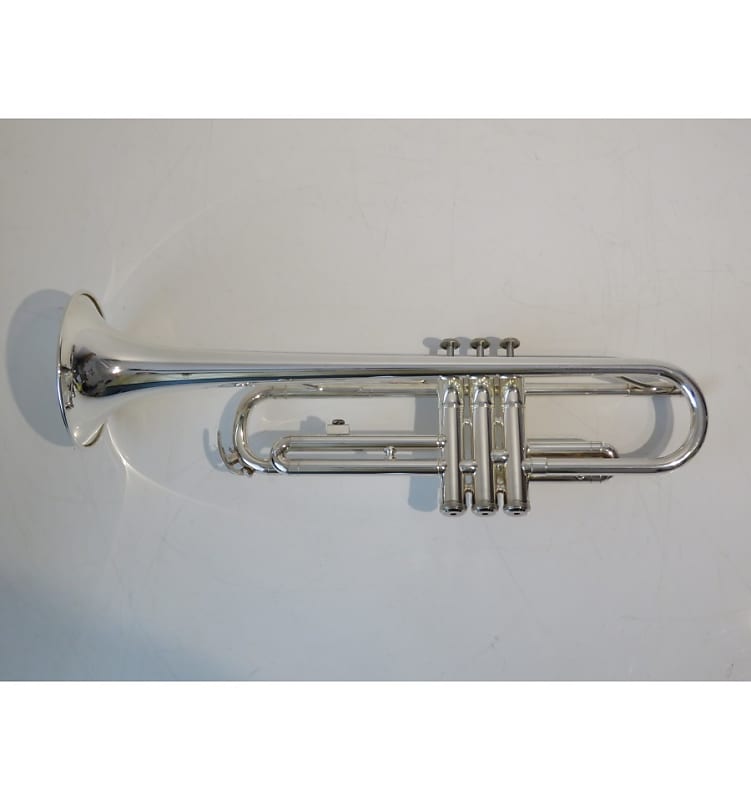 Yamaha YTR-1320 ES Silver Plated Bb Trumpet Outfit - Stunning!