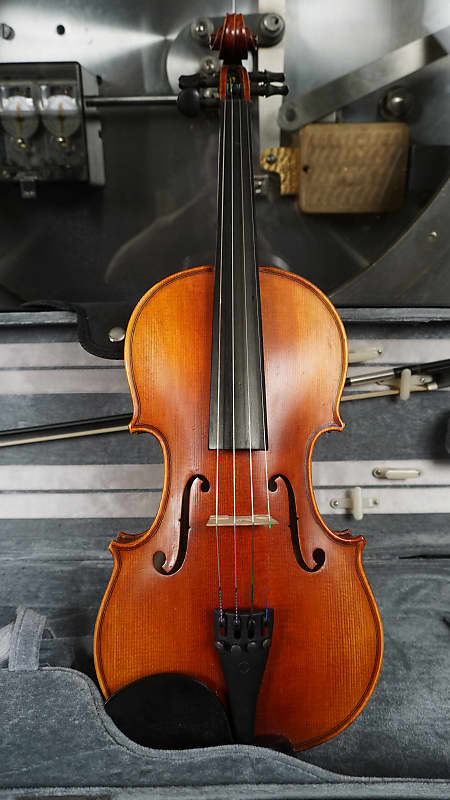 Sound of Music 4/4 Violin w/ Case & Bow image 1
