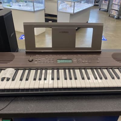 Yamaha PSR-E360 61-Key Portable Keyboard 2019 - Present - Dark Walnut