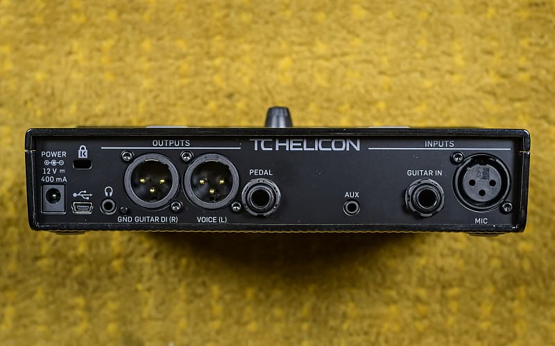 TC-HELICON　PLAY ACOUSTIC TC Helicon Play Acoustic Vocal and Guitar Effects Pedal