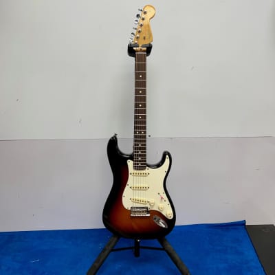 Used Fender Strat Stratocaster Electric Guitar with Case USA 2014 Sunburst 60th Anniversary image 2