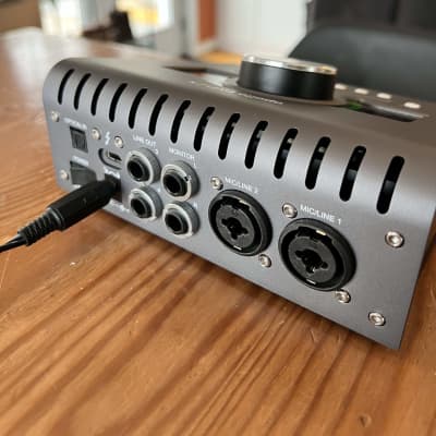 Universal Audio Apollo Twin X DUO Thunderbolt 3 Audio