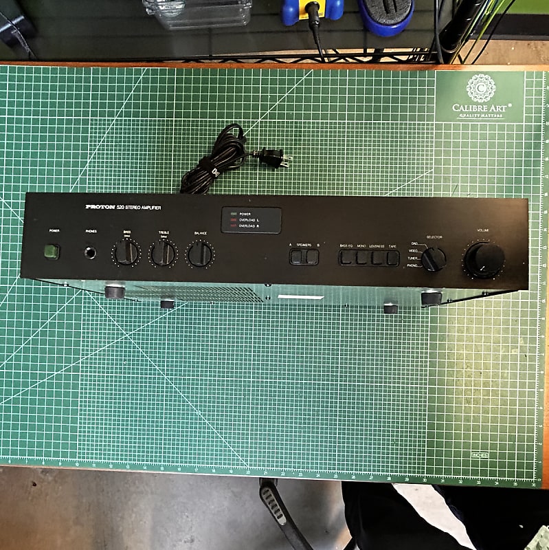 Proton 520 Stereo Amplifier Reverb