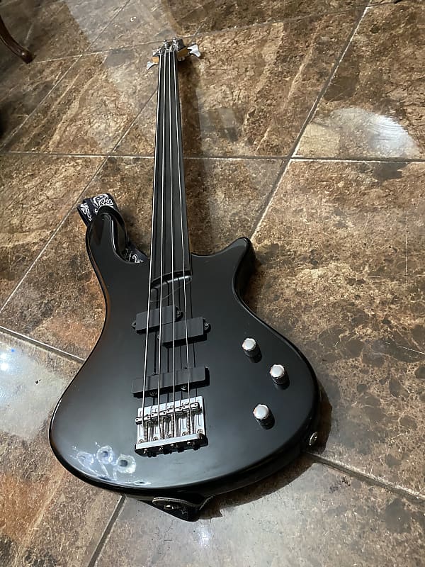 Washburn T14 Fretless Bass- Taurus - Black rare | Reverb