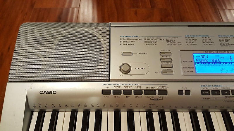Casio CTK-4000 61-Keys Keyboard, 570 Tones, EFX, Lessons w