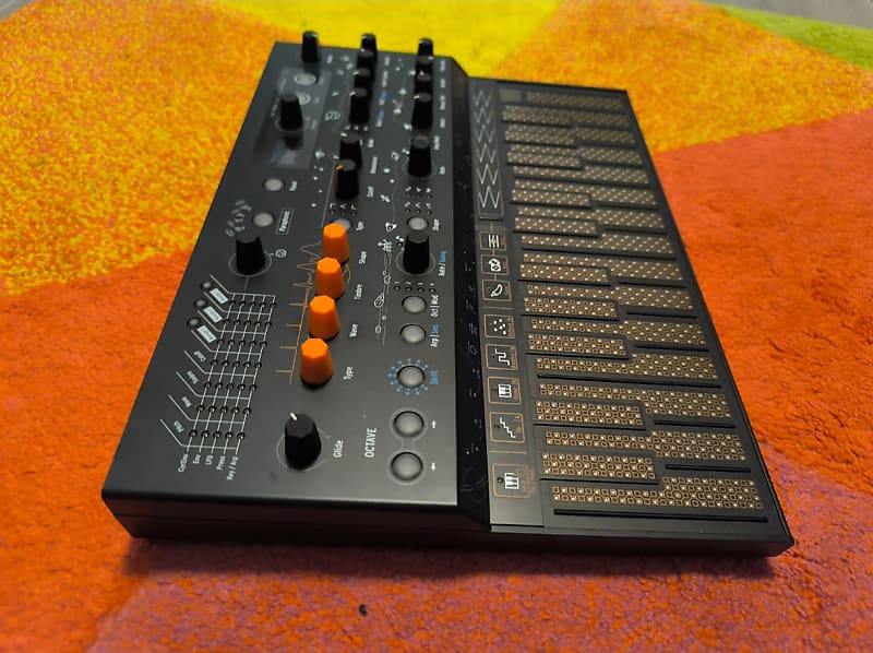 鍵盤楽器 Microfreak 817ho1KU2PL._UF894,1000_QL80_.jpg