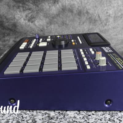 Akai MPC 2000 XL MIDI PRODUCTION CENTER Blue Sequencer in Very Good Condition image 6