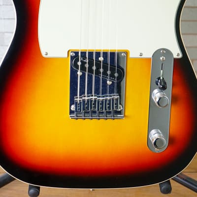 Fender American Ultra Telecaster with Maple Fretboard - Ultraburst image 5