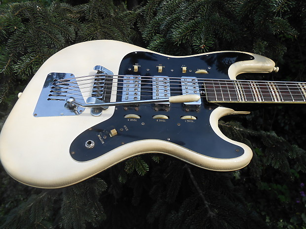 Hofner 6 sales string bass