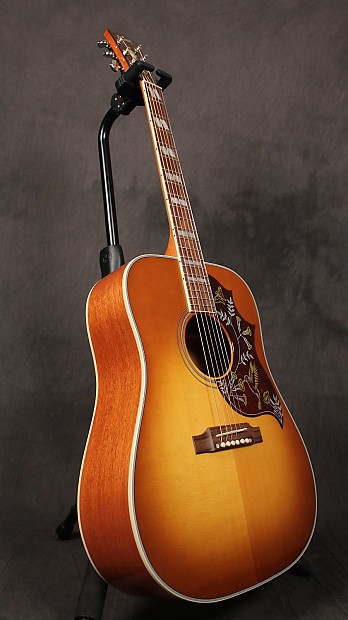 Gibson best sale hummingbird 2017
