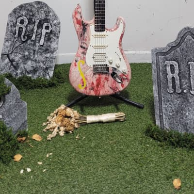 ギター Busker's Storatocaster Humbacker H-S-S BUSKERS Stratocaster HSS 1990s Black MIJ? | Reverb
