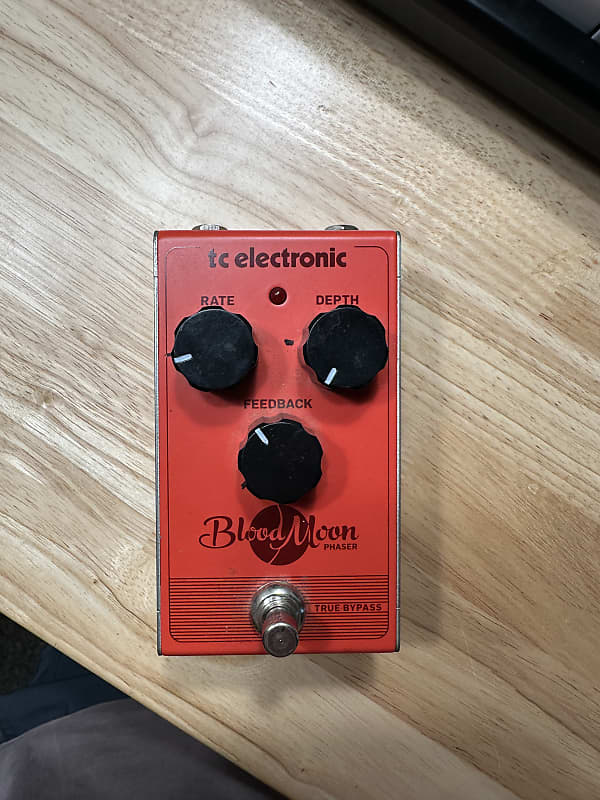tc electronic フェイザー BLOOD MOON PHASER TC Electronic Blood Moon Phaser Effects Pedal | Guitar Center