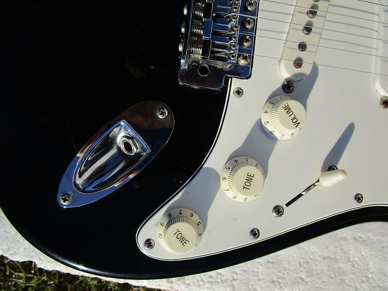 Fender Squier Stratocaster, 1996, Korea, VN Series, Black