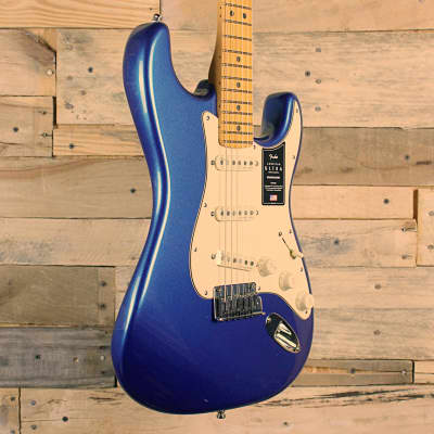 Fender American Ultra Stratocaster with Maple Fretboard (2022, Cobra Blue) image 3