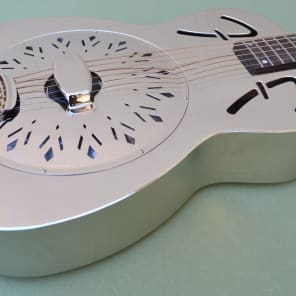 Fender Fr55 Nickel Plated Metal Body Resonator with Etched Hawaiian Scene on Body image 3