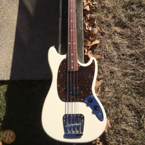 Fender Mustang Bass Vintage White 2012