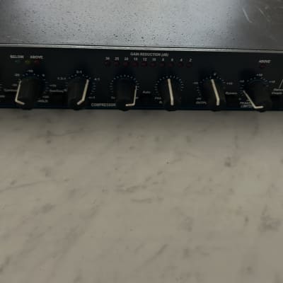 dbx 166XL Stereo Compressor / Limiter / Gate 2000s - Black image 3