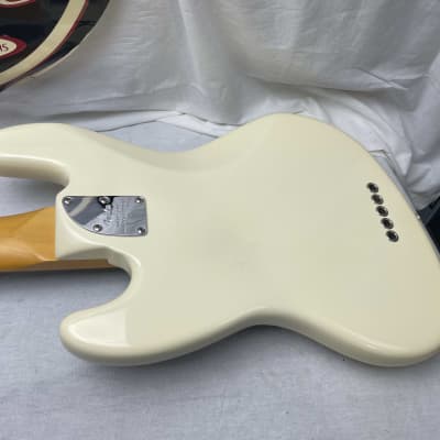 Fender American Professional II 2 Jazz Bass V 5-string J-Bass 2022 - Olympic White / Rosewood fingerboard image 18