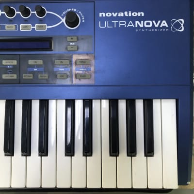 Novation UltraNova 37-Key 20-Voice Synthesizer 2010 - Blue