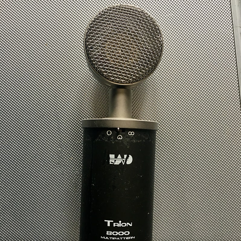 CAD Trion 8000 Multipattern valve condenser microphone with Reverb