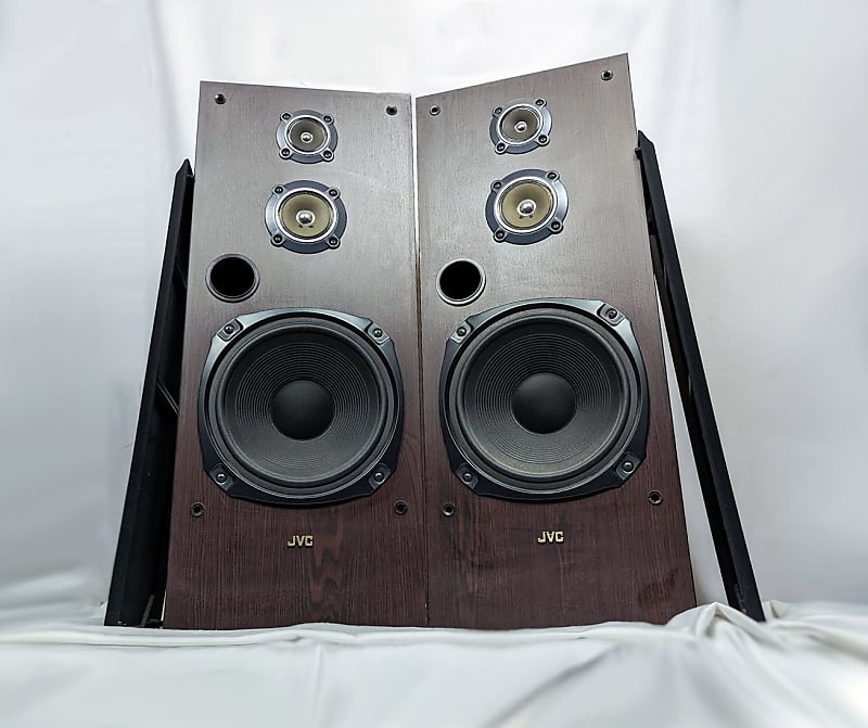 Pair of JVC SP-54WD Floor-Standing Speakers- 140 Watt Ohm